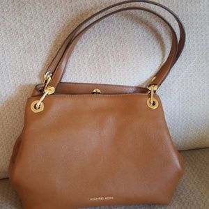 Michael Kors Raven LG Shoulder Tote